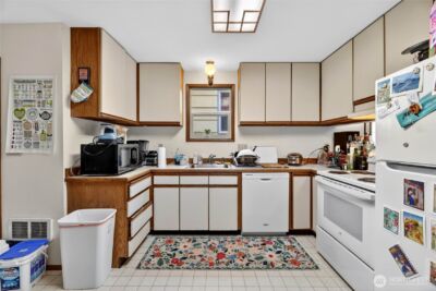 2434 55th Avenue SW, Seattle, WA 98116 - Photo 7