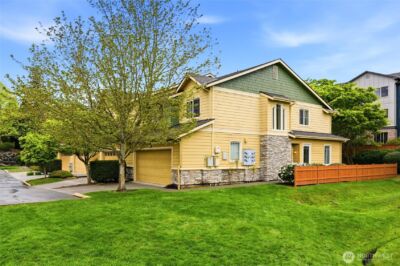 18502 36th Avenue W #F, Lynnwood, WA 98037 - Photo 2