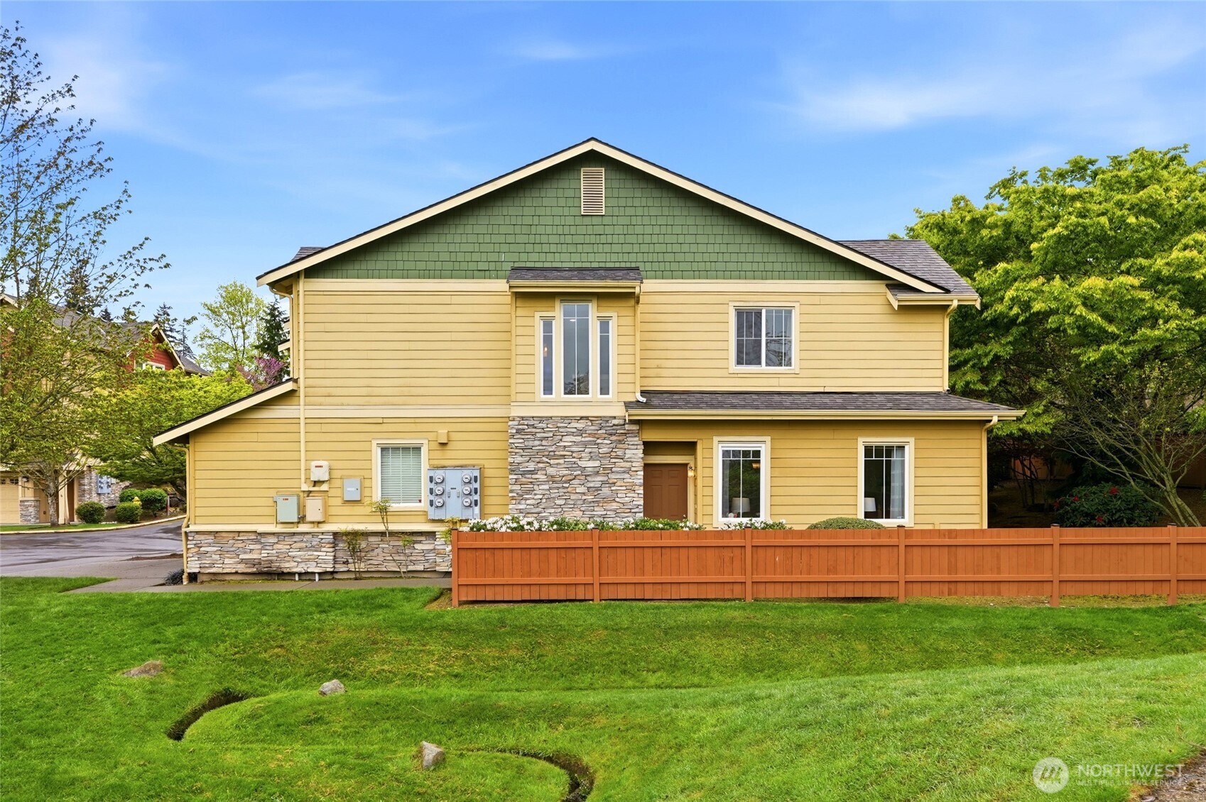 18502 36th Avenue W #F, Lynnwood, WA 98037