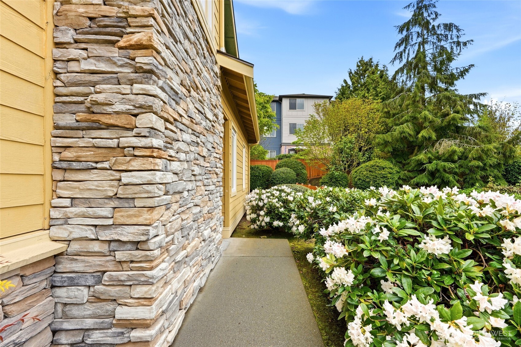 18502 36th Avenue W #F, Lynnwood, WA 98037