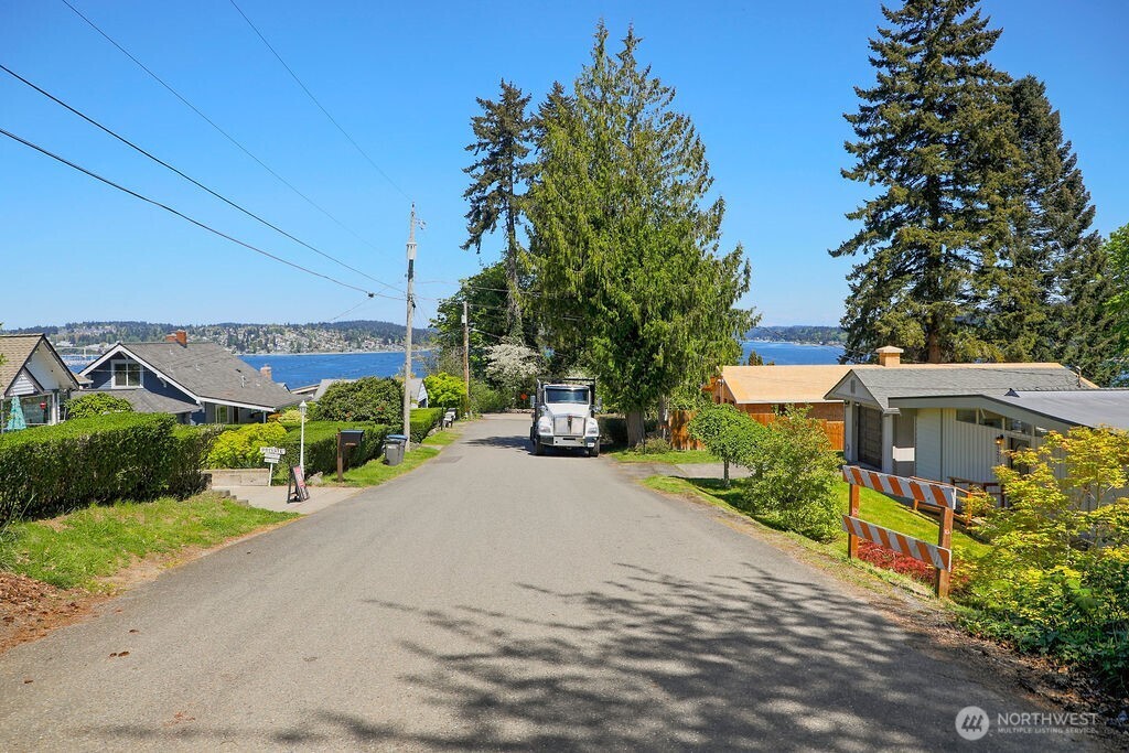 525 Farragut Avenue NE, Port Orchard, WA 98366