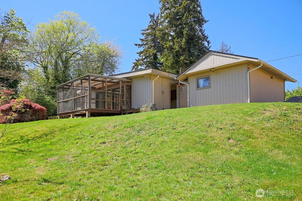 525 Farragut Avenue NE, Port Orchard, WA 98366