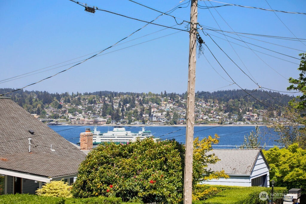525 Farragut Avenue NE, Port Orchard, WA 98366