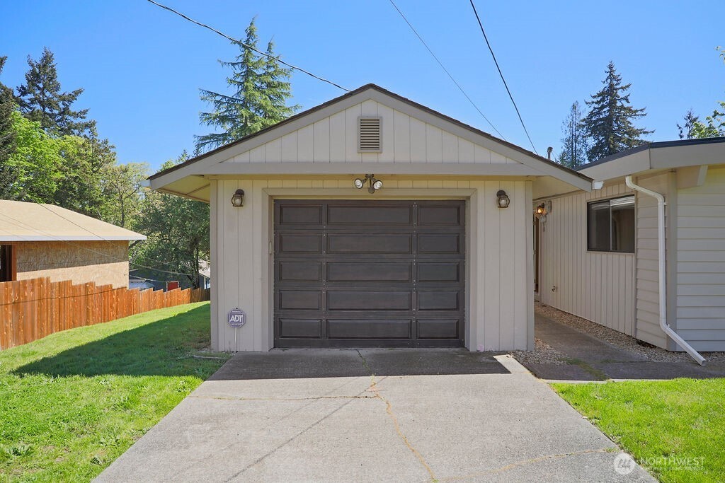 525 Farragut Avenue NE, Port Orchard, WA 98366