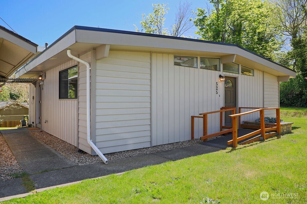 525 Farragut Avenue NE, Port Orchard, WA 98366