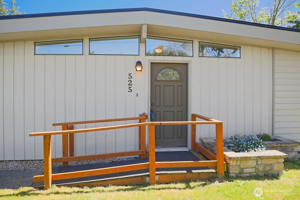 525 Farragut Avenue NE, Port Orchard, WA 98366