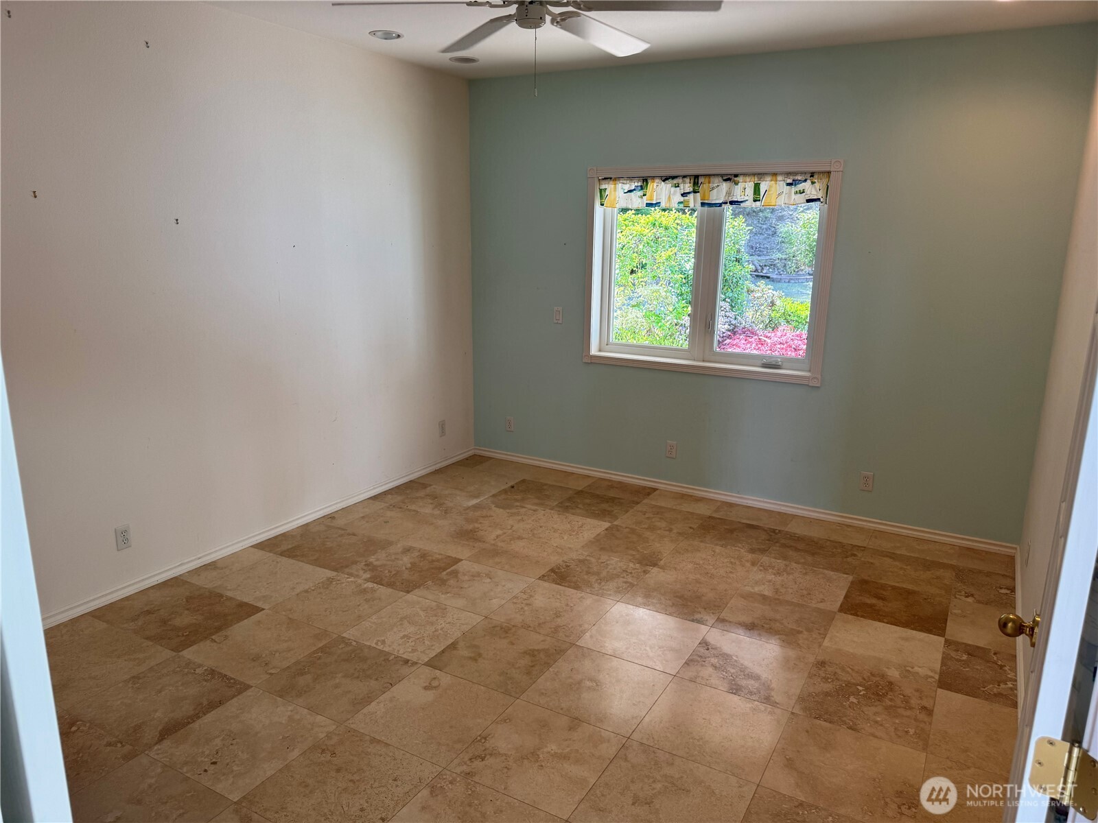 257 Never Give Up Road , Brinnon, WA 98320-9767