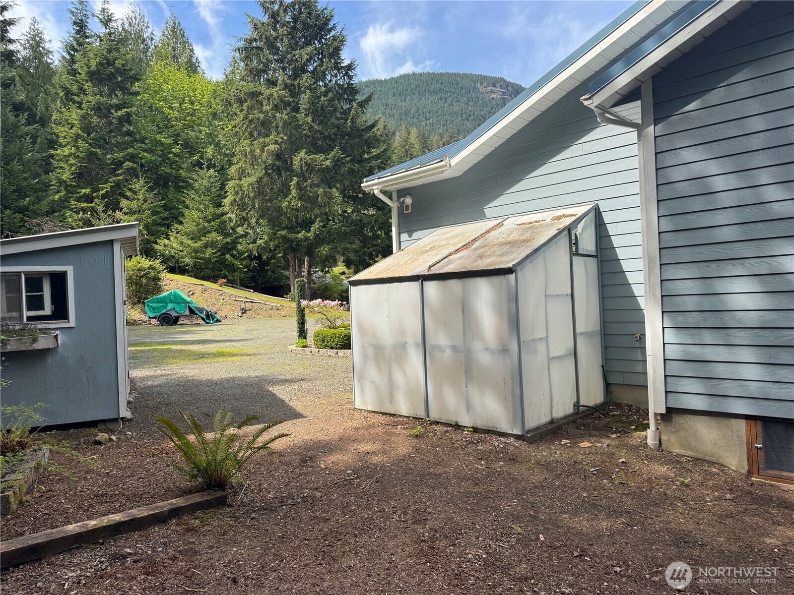 257 Never Give Up Road , Brinnon, WA 98320-9767