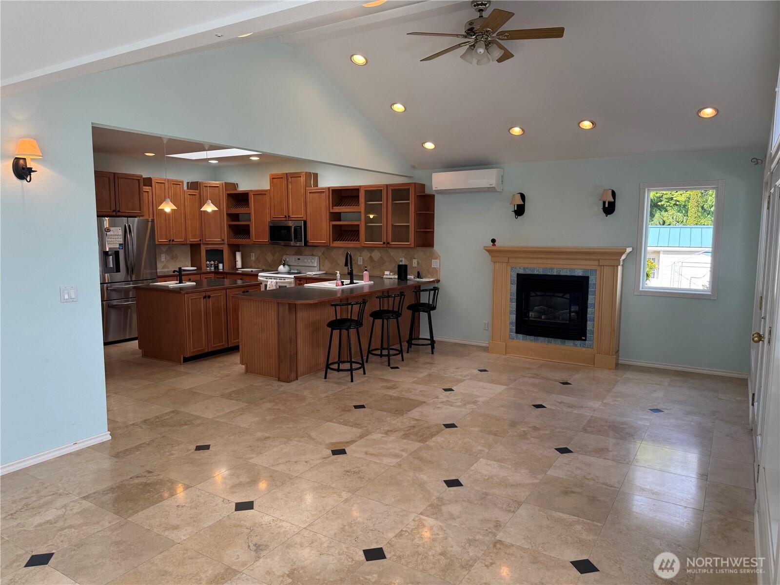 257 Never Give Up Road , Brinnon, WA 98320-9767