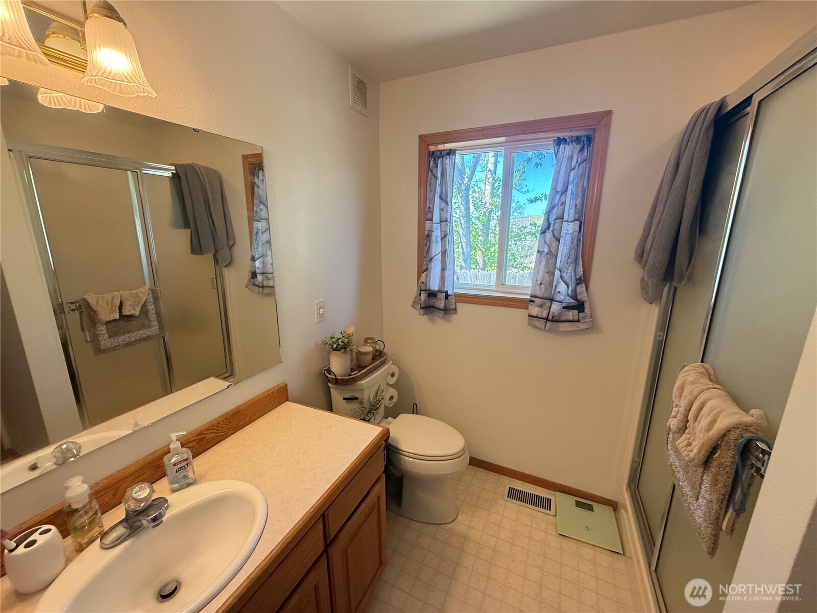 102 S 8th Street , Dayton, WA 99328