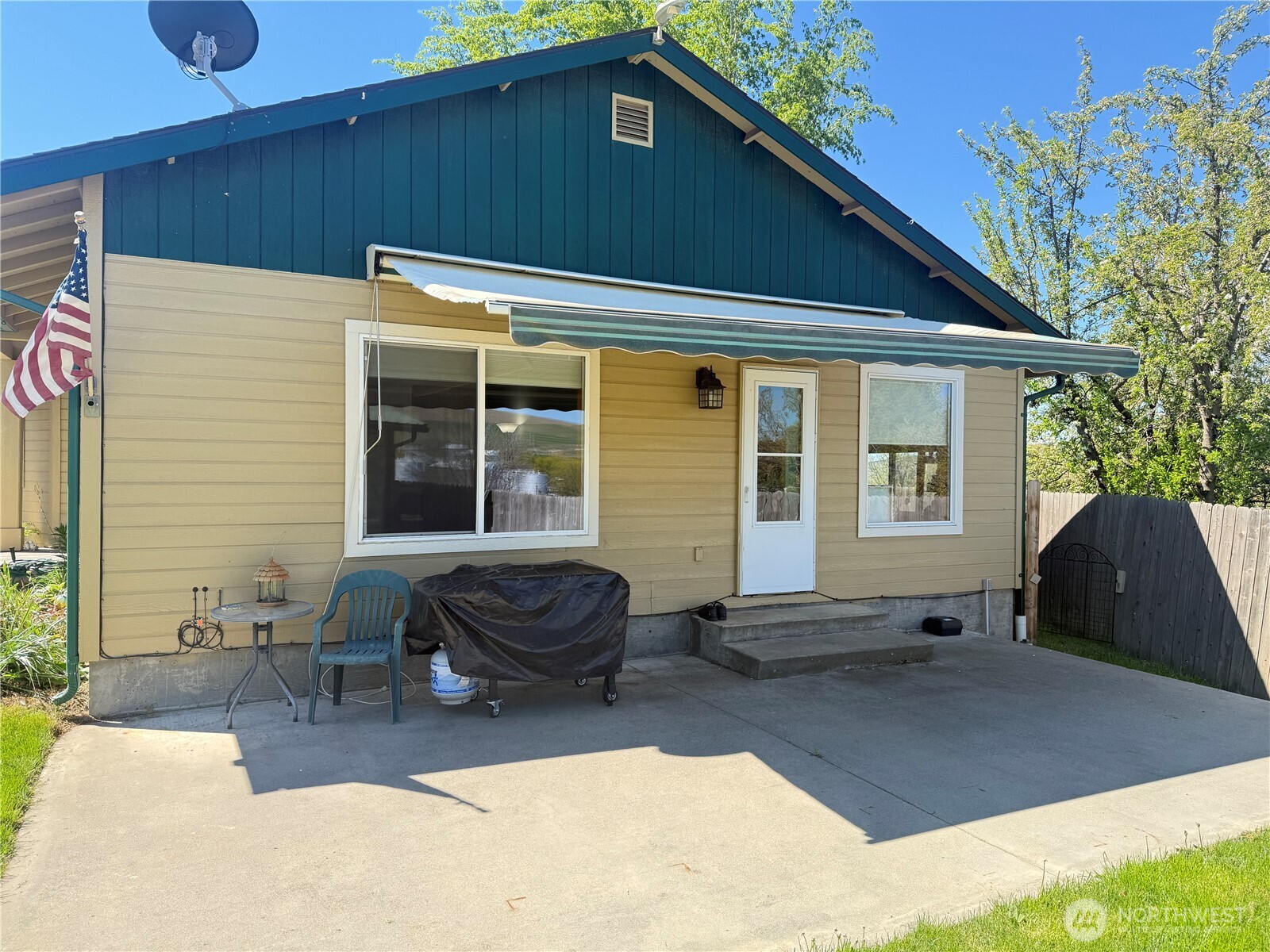 102 S 8th Street , Dayton, WA 99328