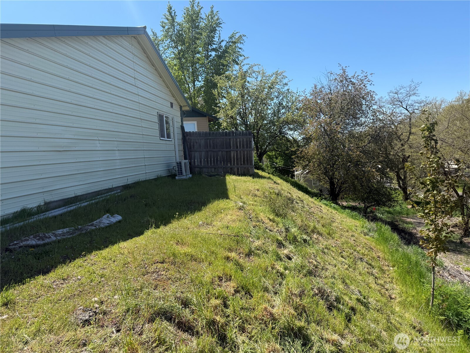 102 S 8th Street , Dayton, WA 99328