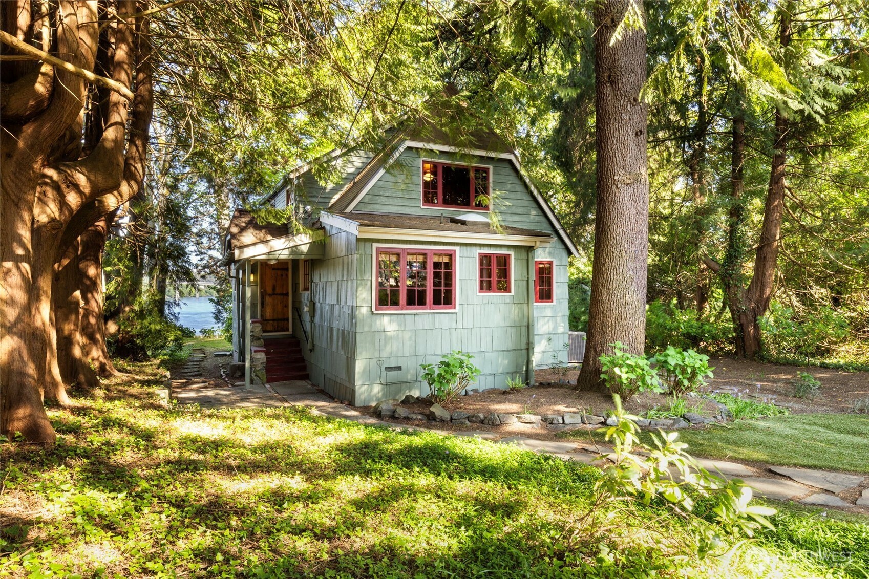 2022 Taft Avenue , Bremerton, WA 98312