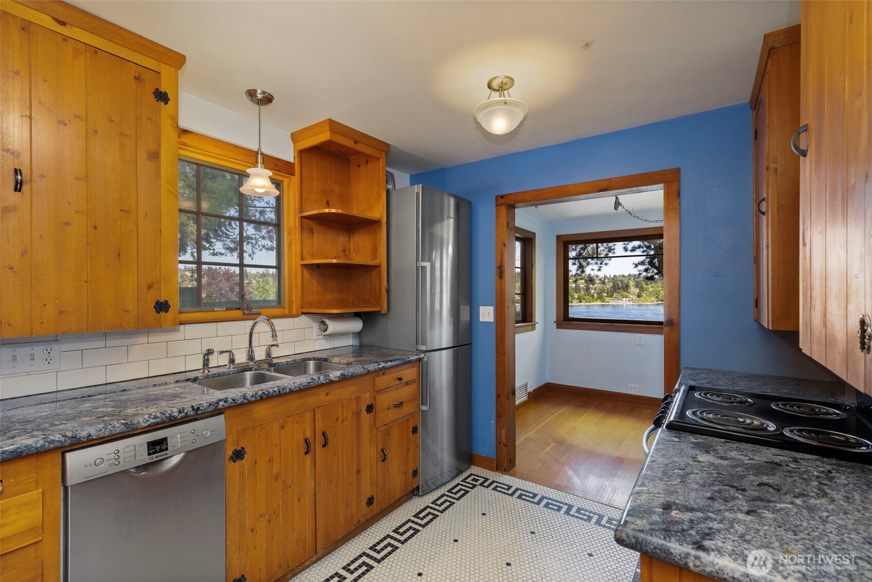 2022 Taft Avenue , Bremerton, WA 98312