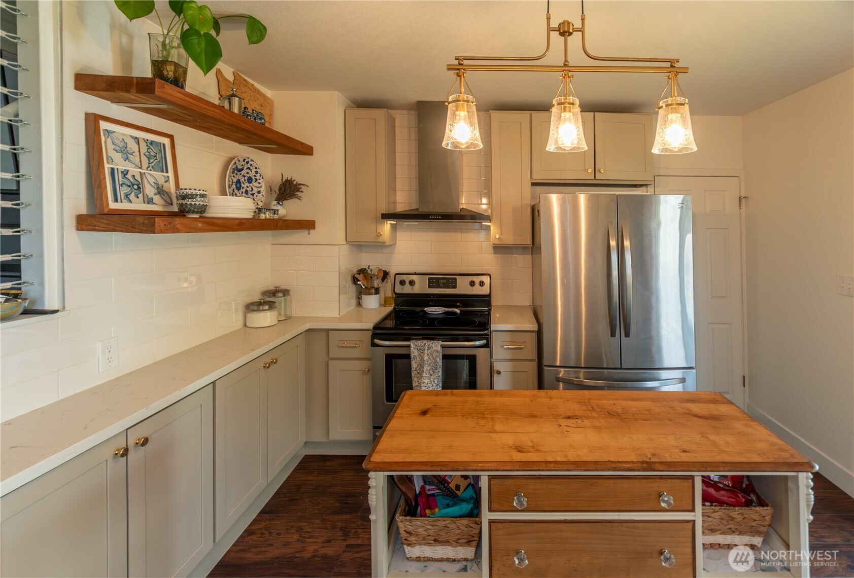 2517 Martin Luther King Jr Way , Tacoma, WA 98405
