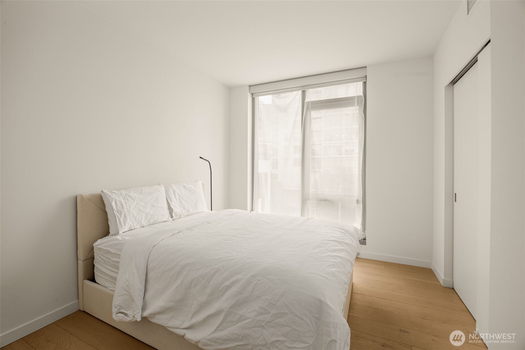 800 Columbia Street #808, Seattle, WA 98104