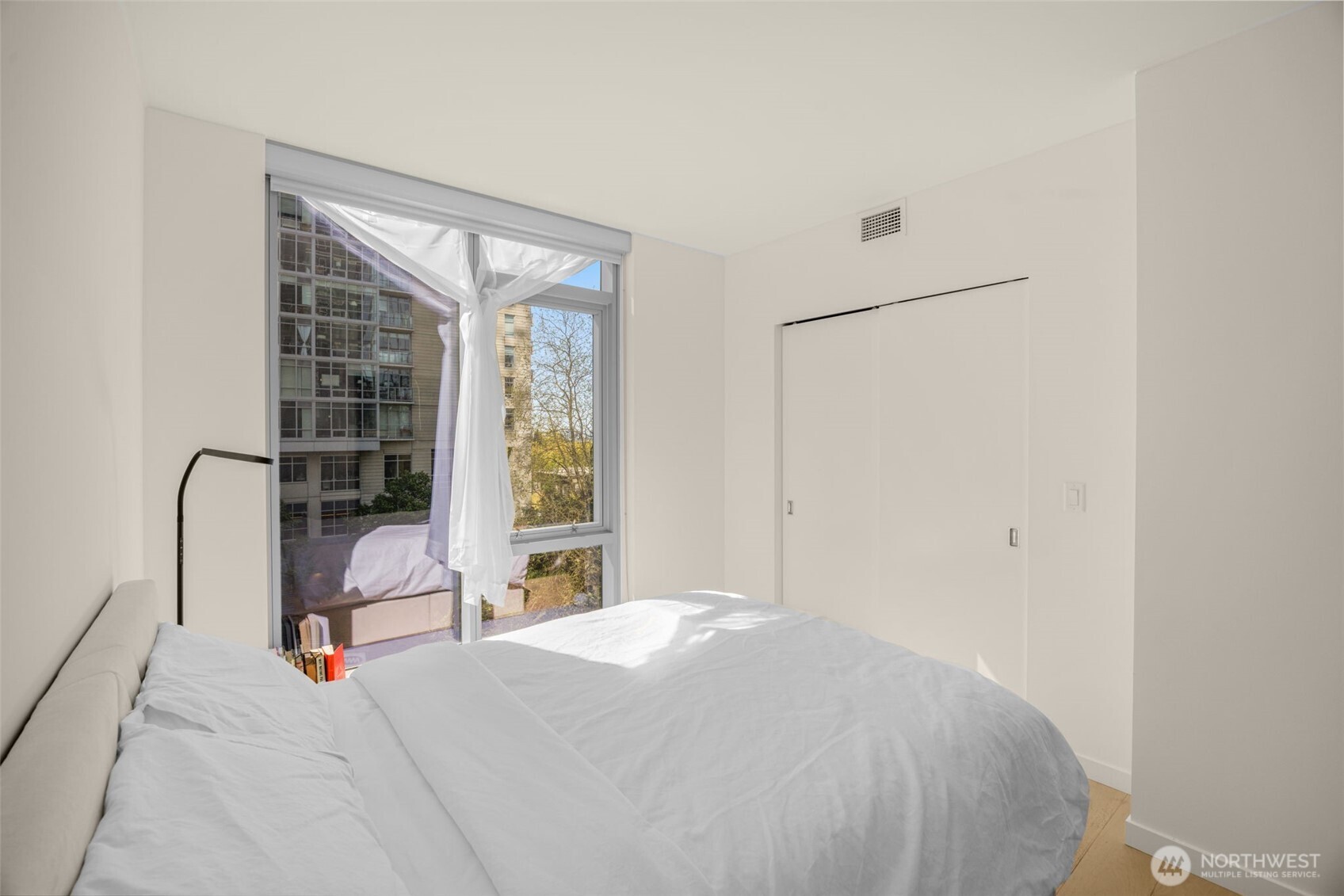 800 Columbia Street #808, Seattle, WA 98104