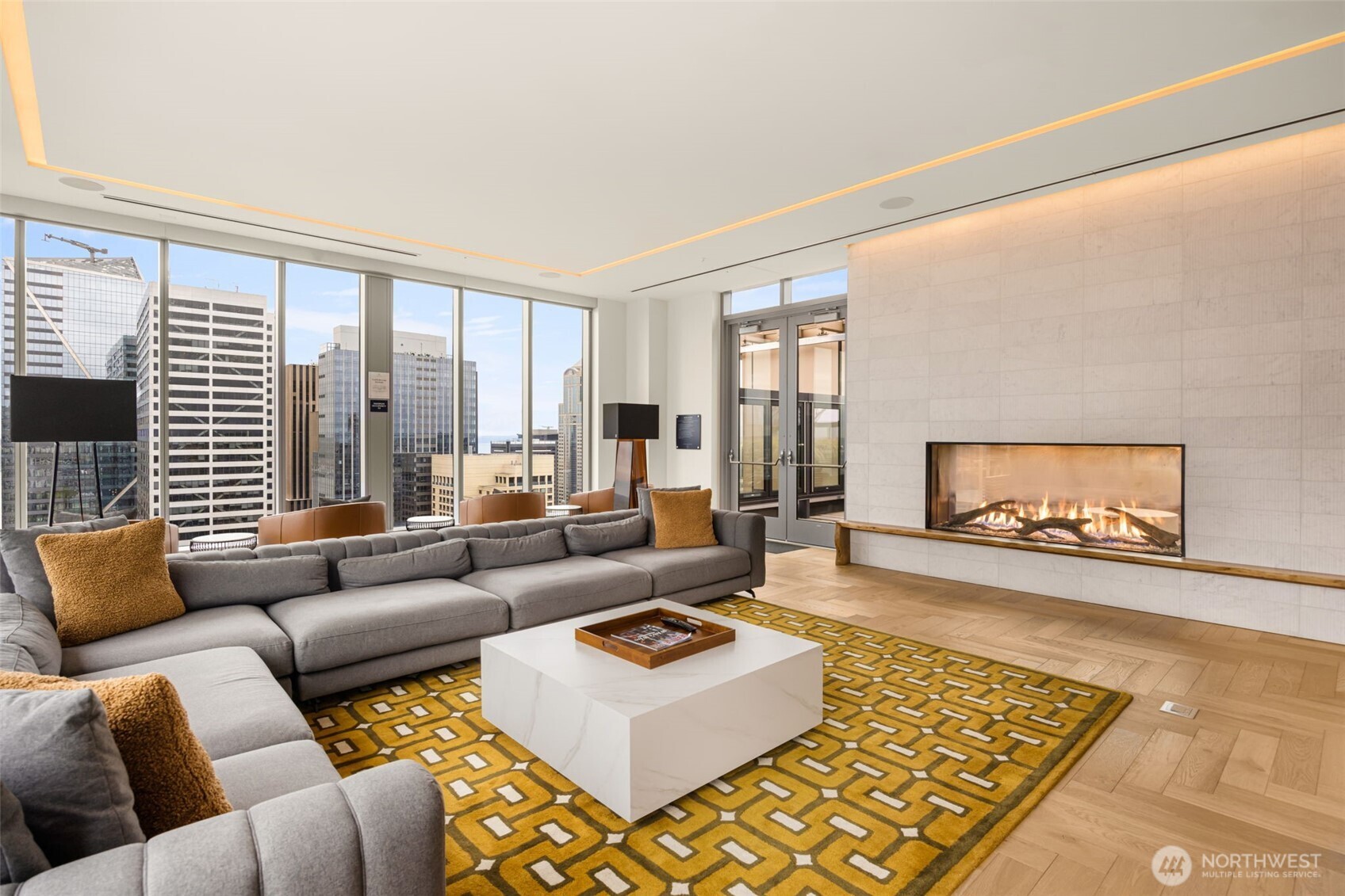 800 Columbia Street #808, Seattle, WA 98104