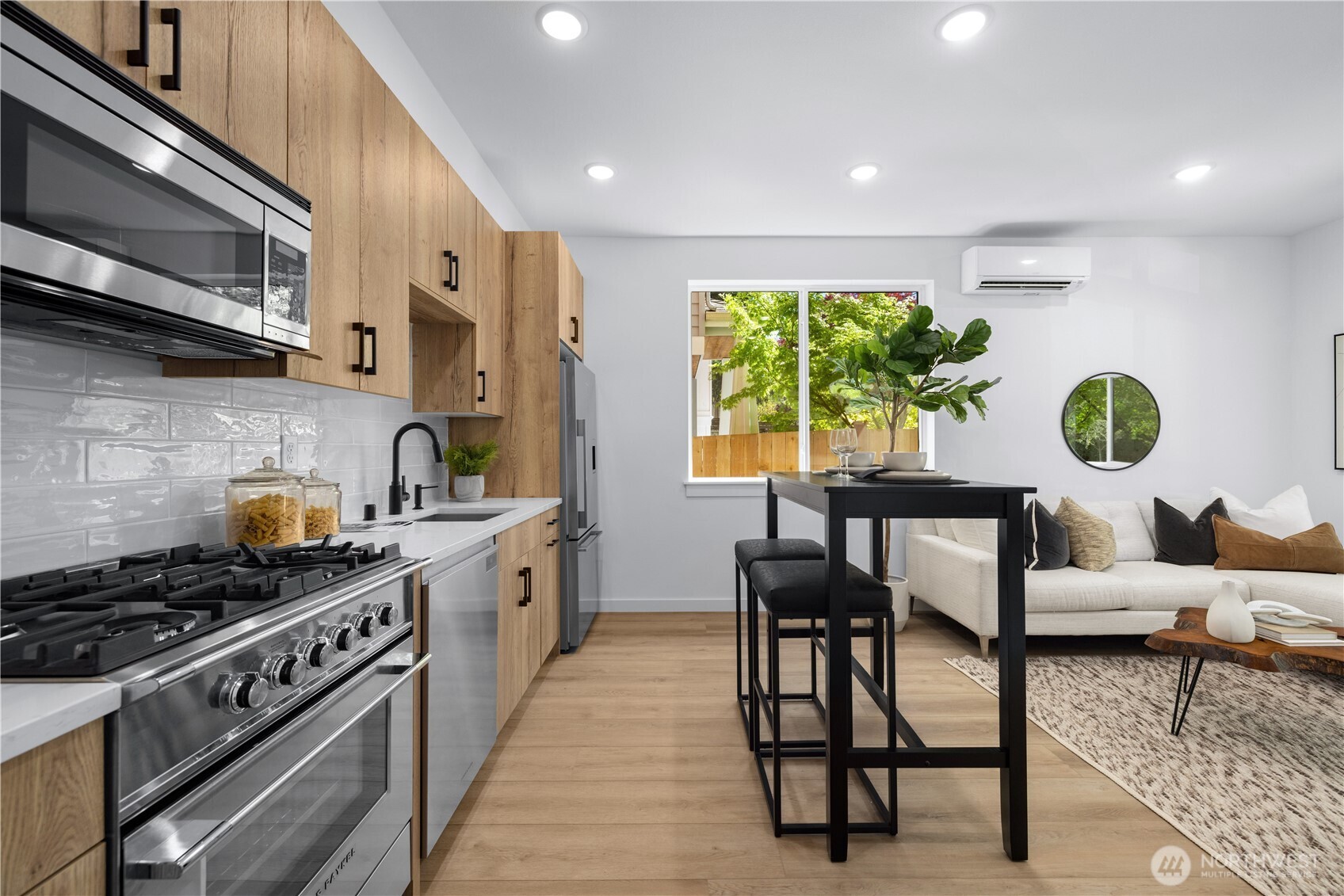 6540 A Latona Avenue NE, Seattle, WA 98115