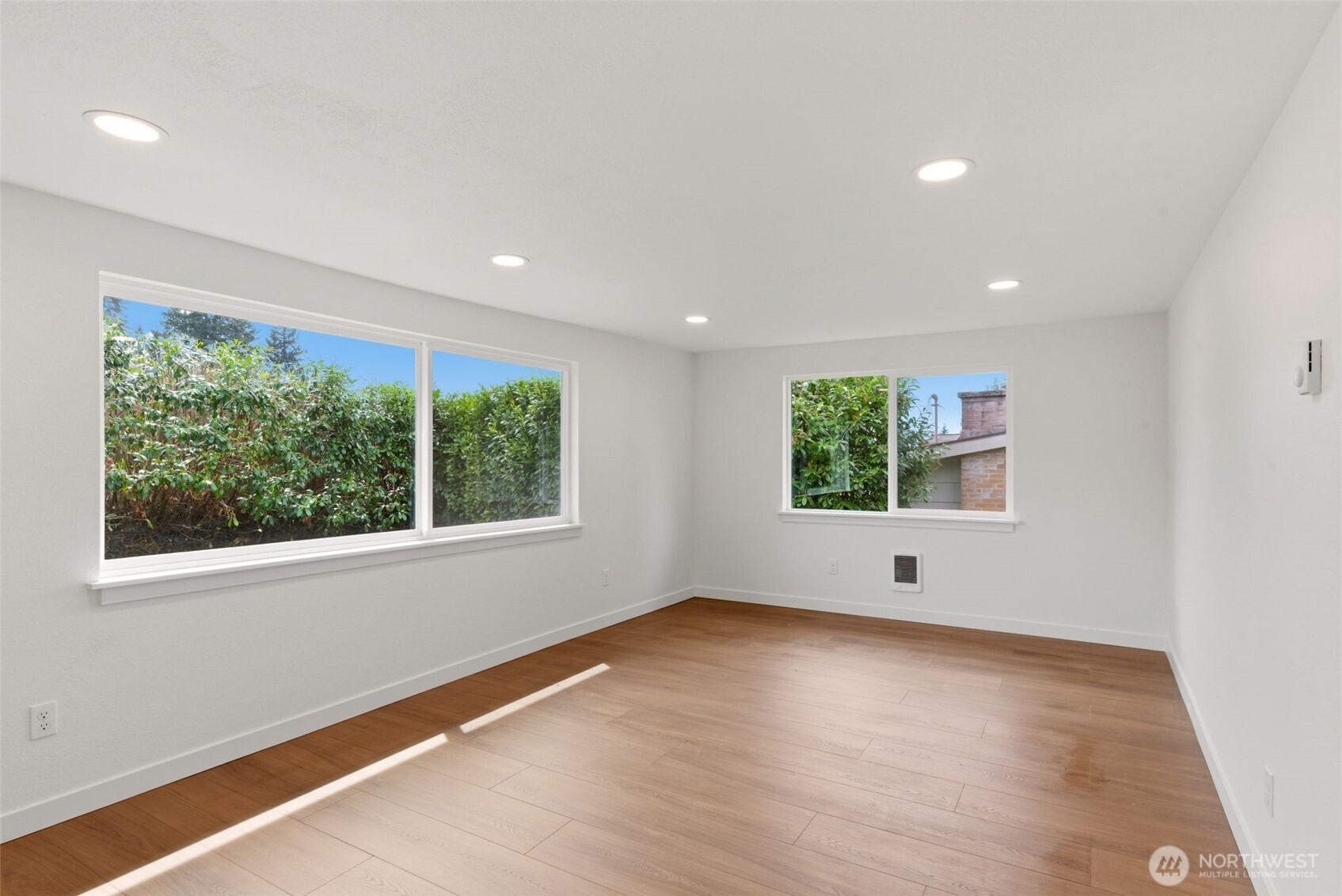 4737 SE Foss Road , Port Orchard, WA 98366