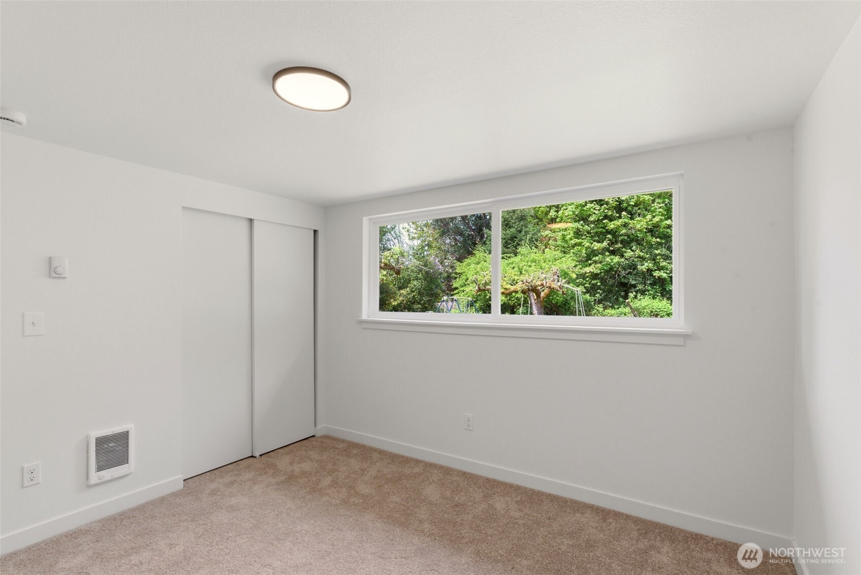 4737 SE Foss Road , Port Orchard, WA 98366