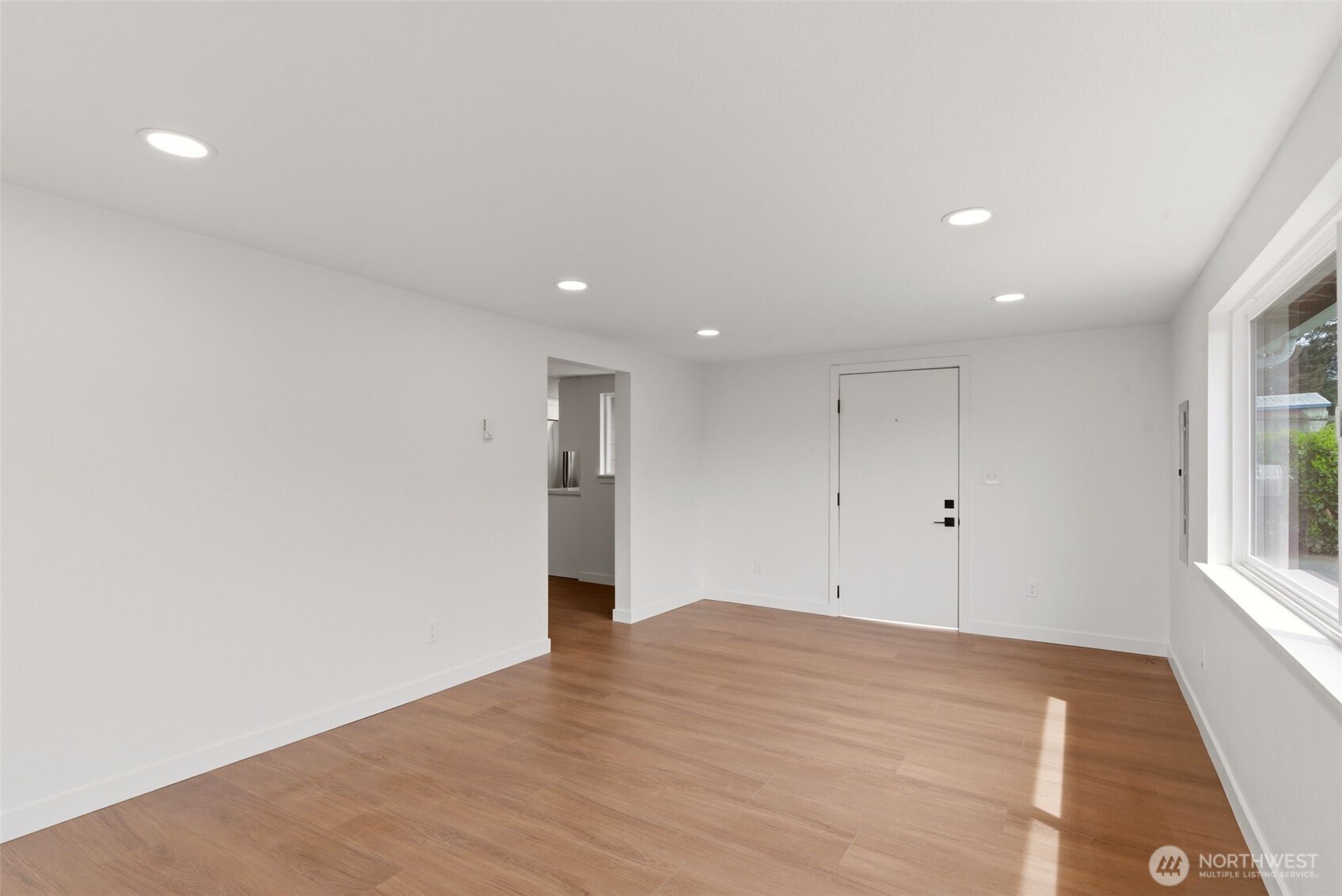 4737 SE Foss Road , Port Orchard, WA 98366