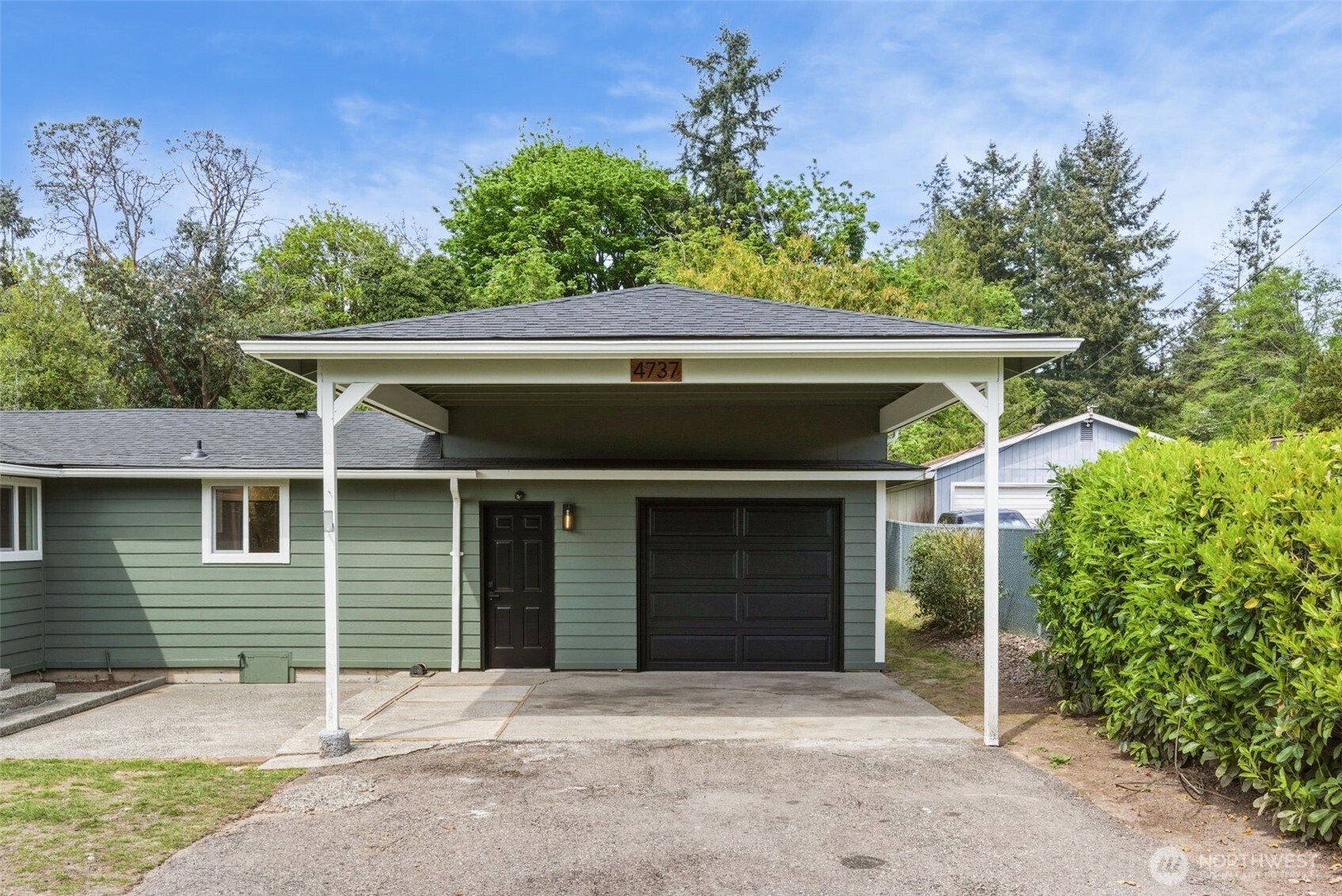 4737 SE Foss Road , Port Orchard, WA 98366