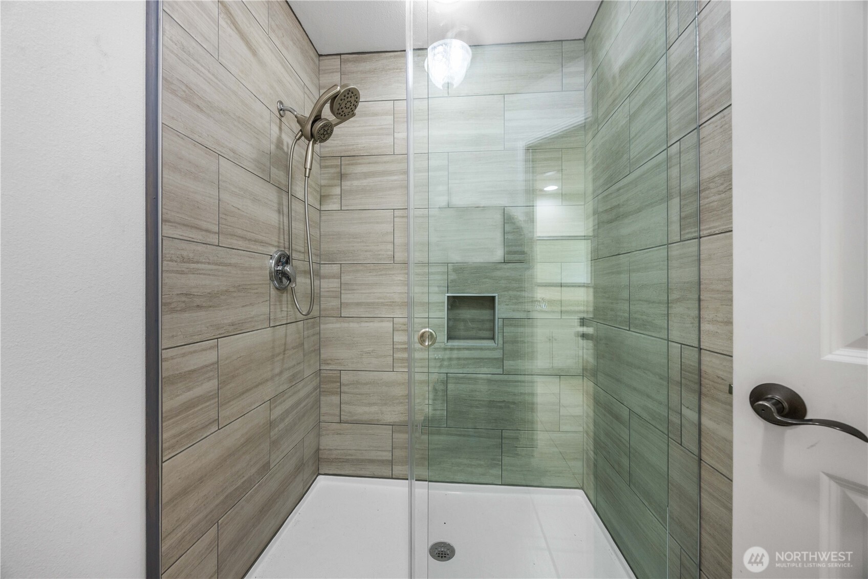 3503 W Malaga Road , Malaga, WA 98828