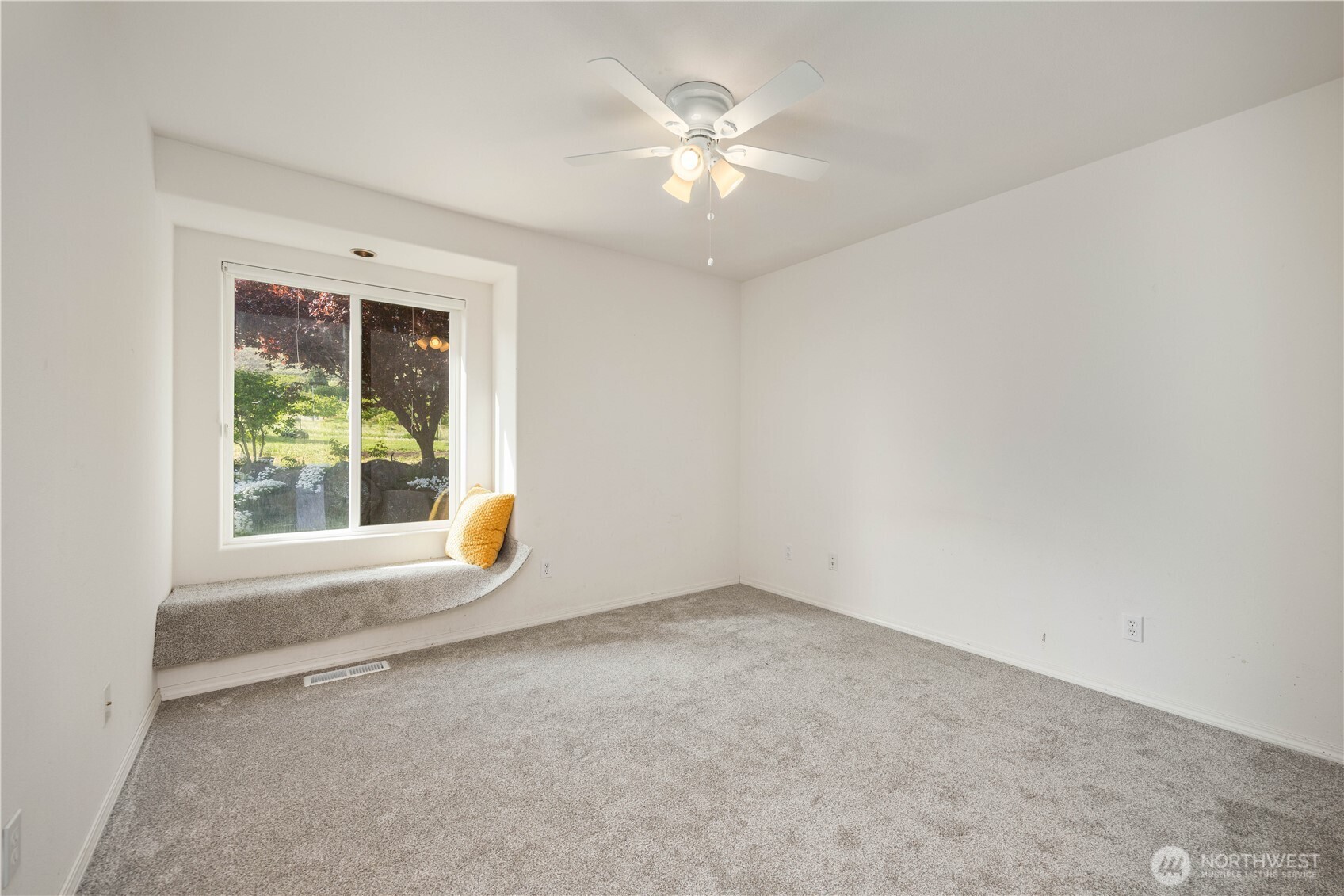 3503 W Malaga Road , Malaga, WA 98828