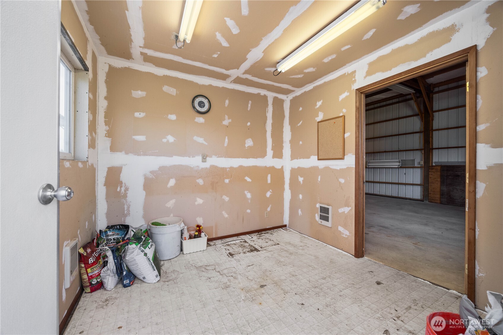 3503 W Malaga Road , Malaga, WA 98828