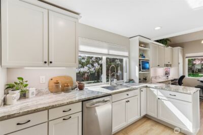 18906 SE 44th Place , Issaquah, WA 98027 - Photo 12