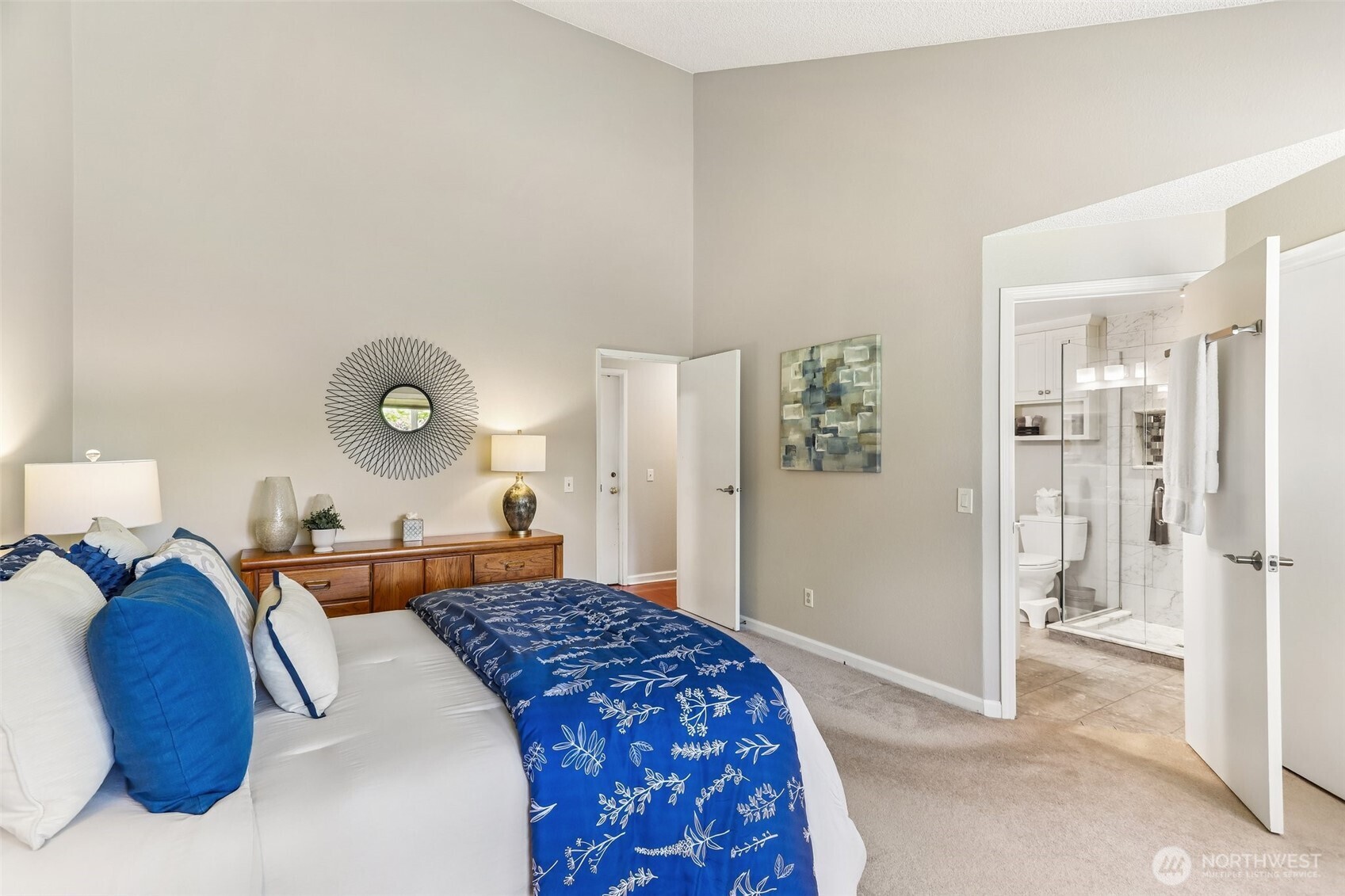 18906 SE 44th Place , Issaquah, WA 98027