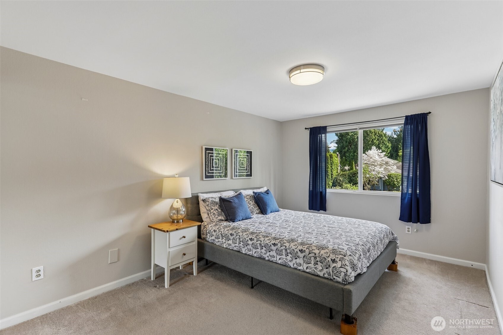 18906 SE 44th Place , Issaquah, WA 98027