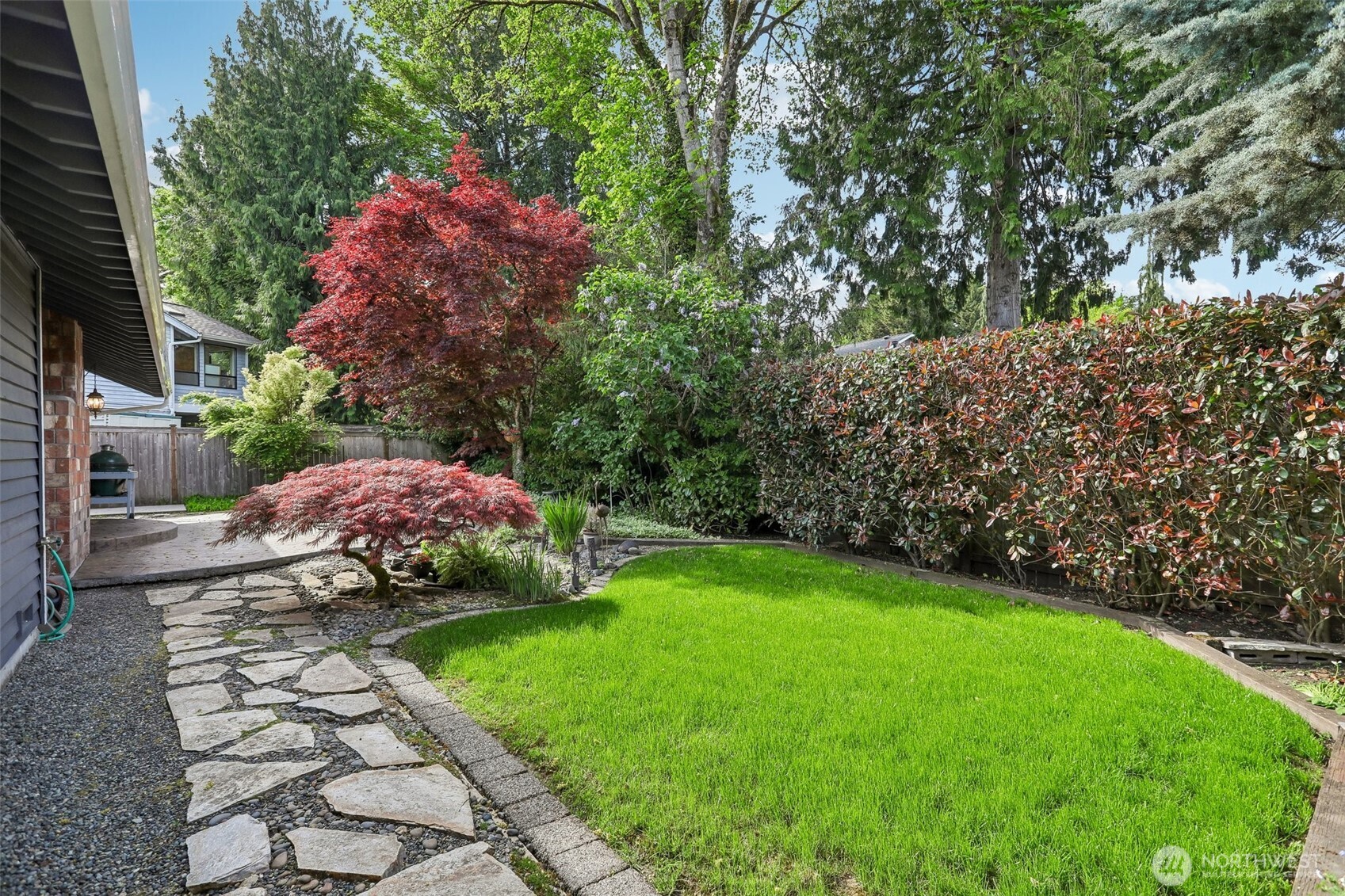 18906 SE 44th Place , Issaquah, WA 98027