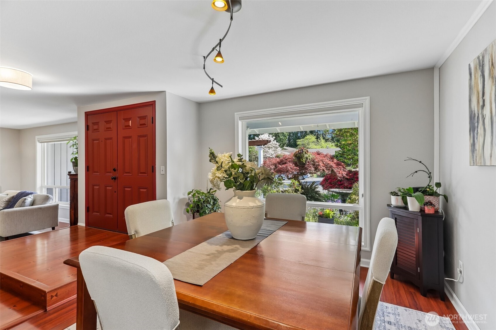 18906 SE 44th Place , Issaquah, WA 98027