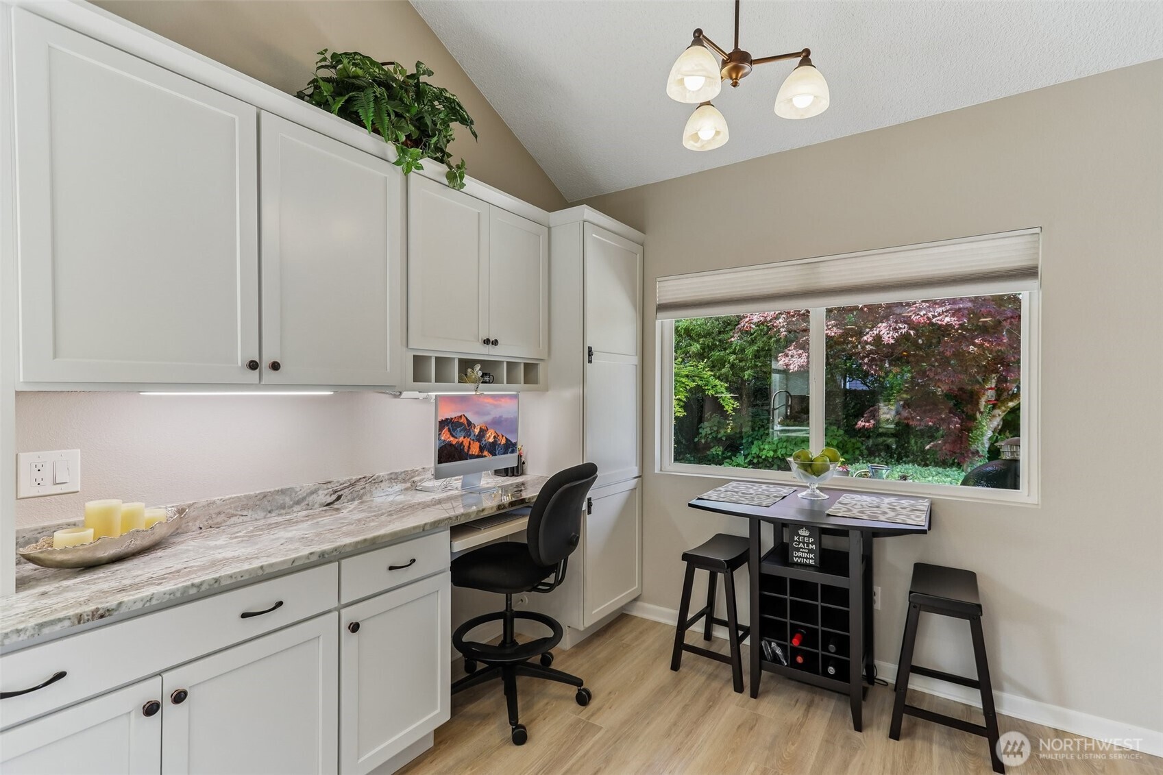 18906 SE 44th Place , Issaquah, WA 98027