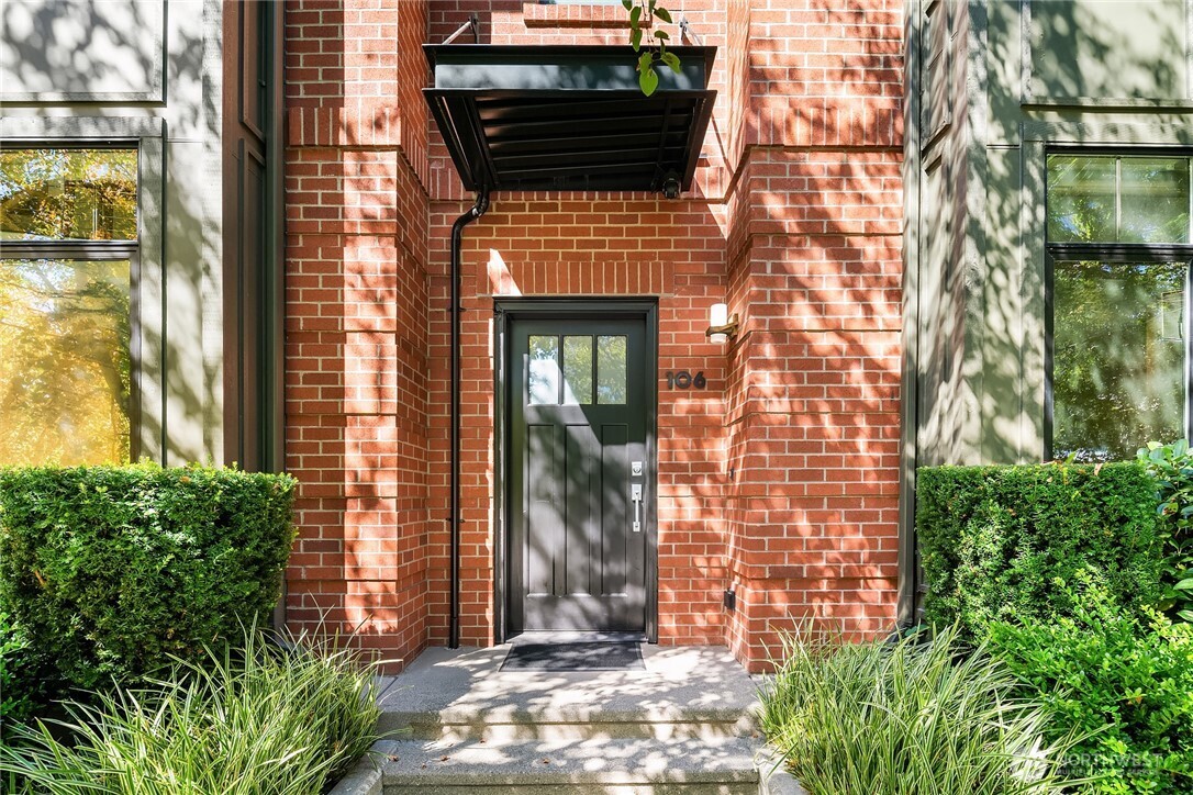 10410 NE 12th St #106, Bellevue, WA 98004