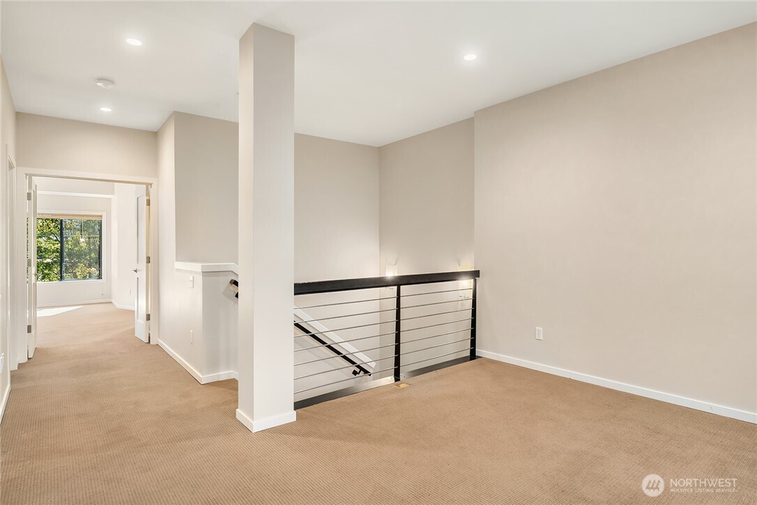 10410 NE 12th St #106, Bellevue, WA 98004