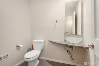 10410 NE 12th St #106, Bellevue, WA 98004 - Photo 26