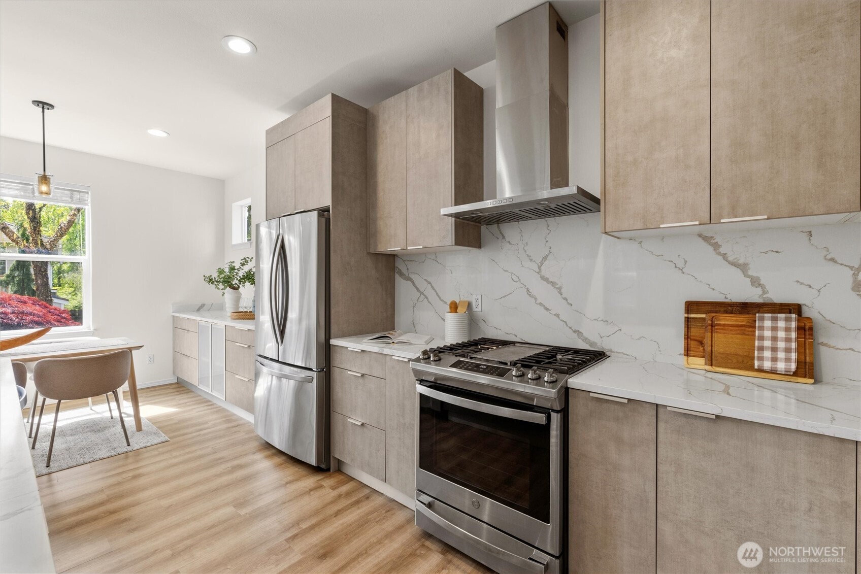 24109 SE 22nd Street , Sammamish, WA 98075