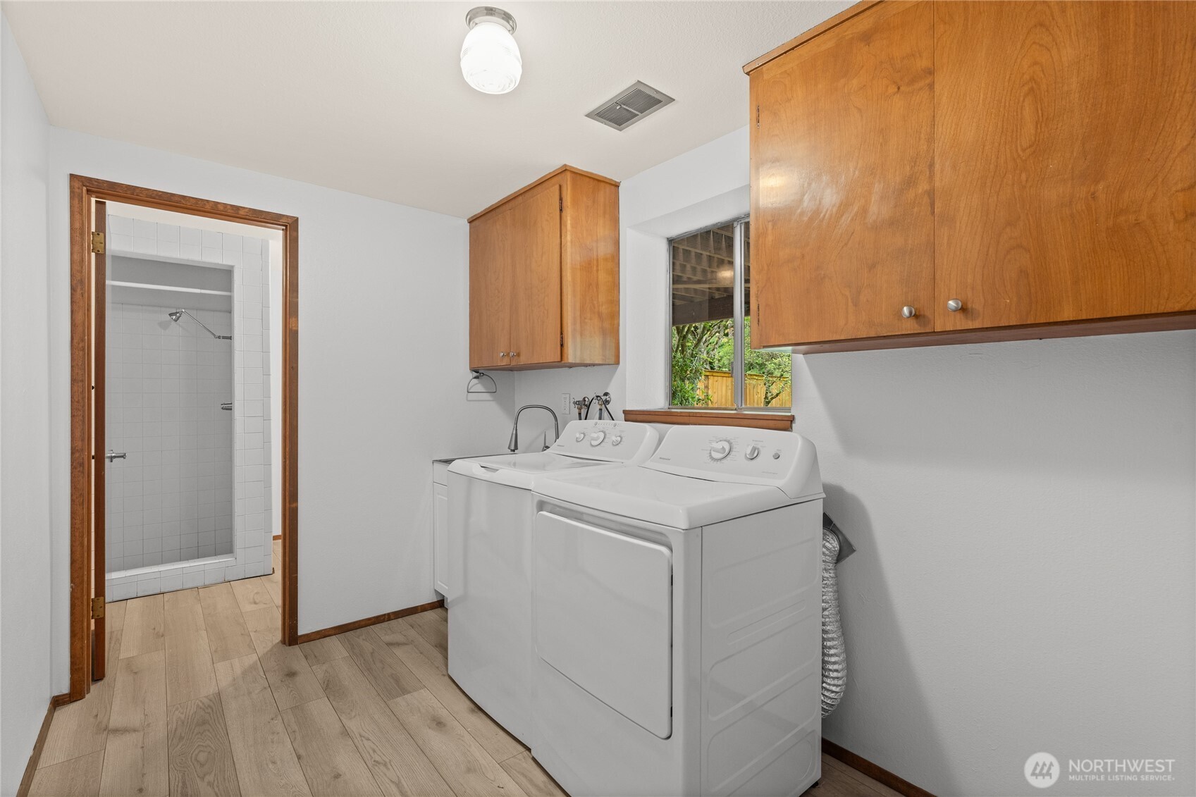 1511 S MacArthur Street , Tacoma, WA 98465