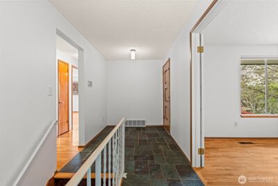 1511 S MacArthur Street , Tacoma, WA 98465 - Photo 6