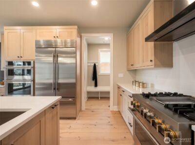 13793 SE 84th Street , Newcastle, WA 98059 - Photo 6