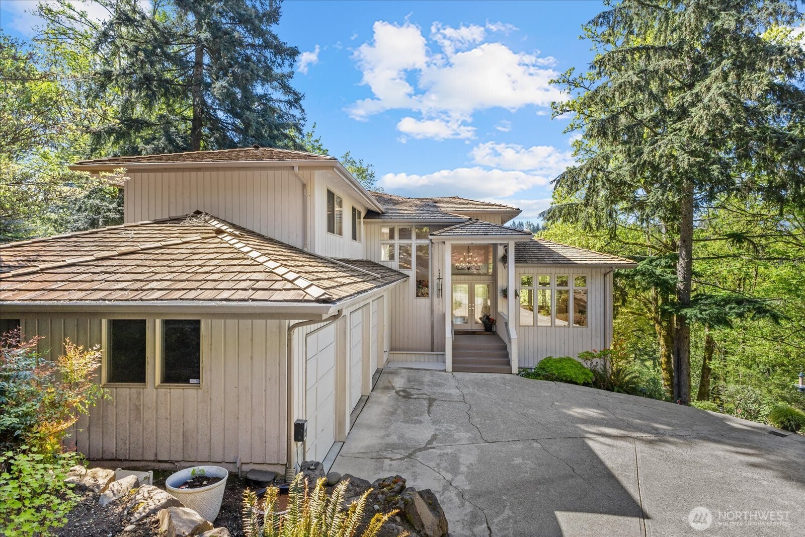 13032 204th Place SE, Issaquah, WA 98027