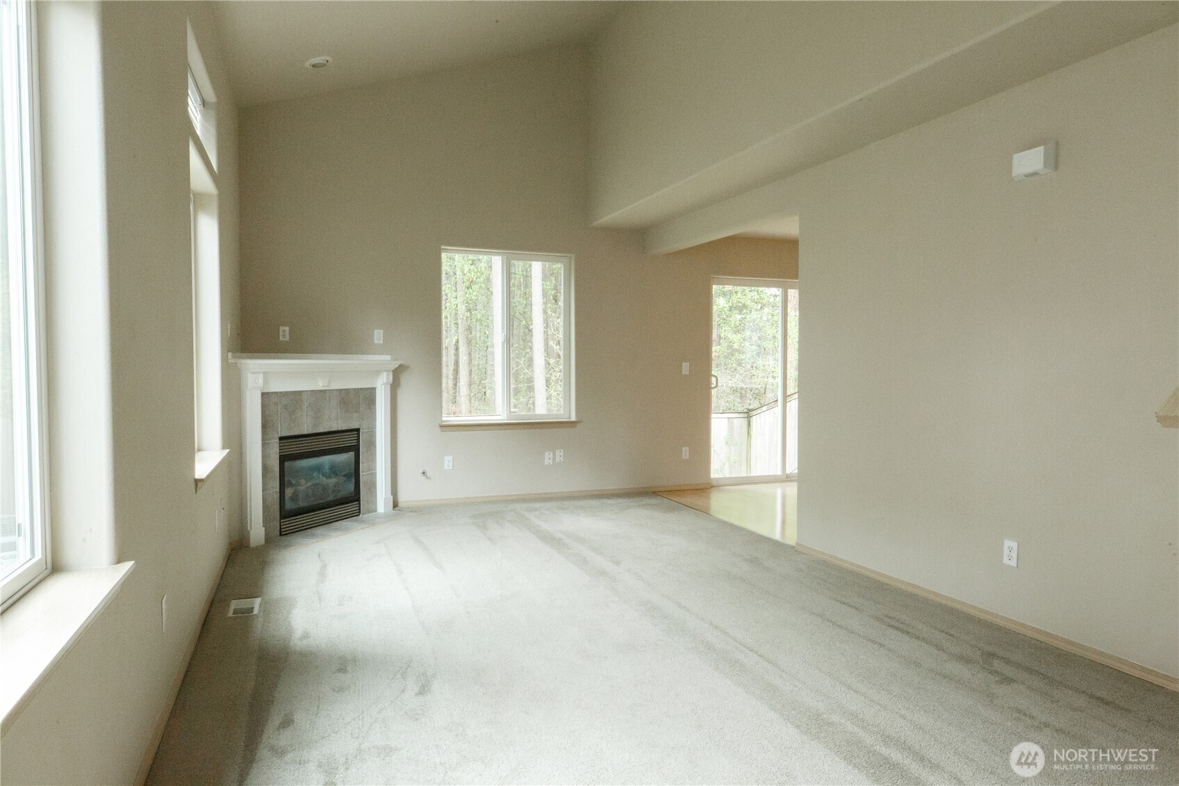 22463 SE 244th Street , Maple Valley, WA 98038