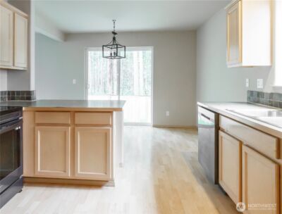 22463 SE 244th Street , Maple Valley, WA 98038 - Photo 9