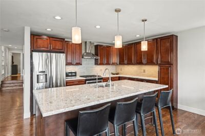 9544 Lake Washington Boulevard NE, Bellevue, WA 98004 - Photo 11