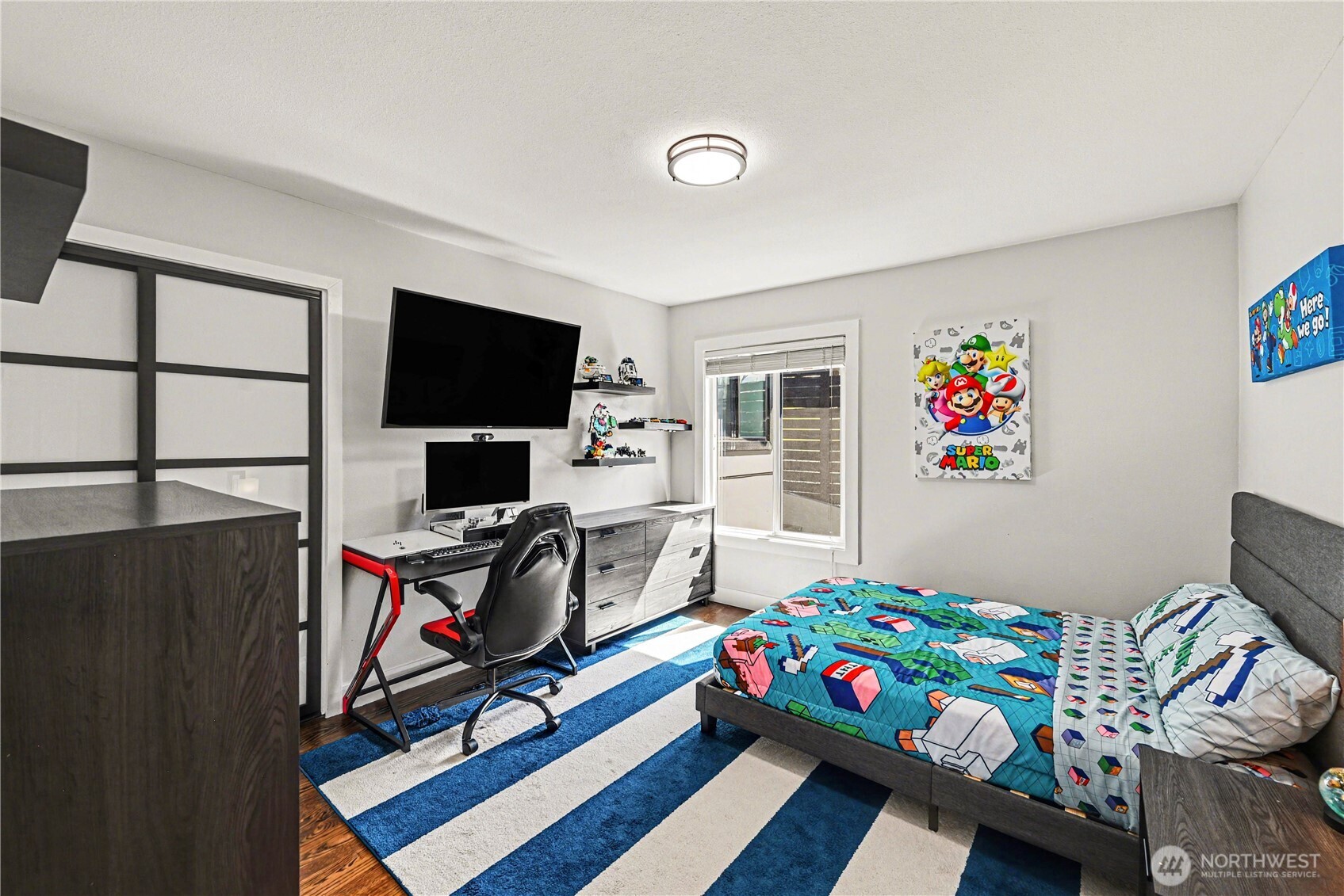 9544 Lake Washington Boulevard NE, Bellevue, WA 98004