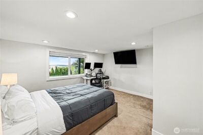 9544 Lake Washington Boulevard NE, Bellevue, WA 98004 - Photo 23