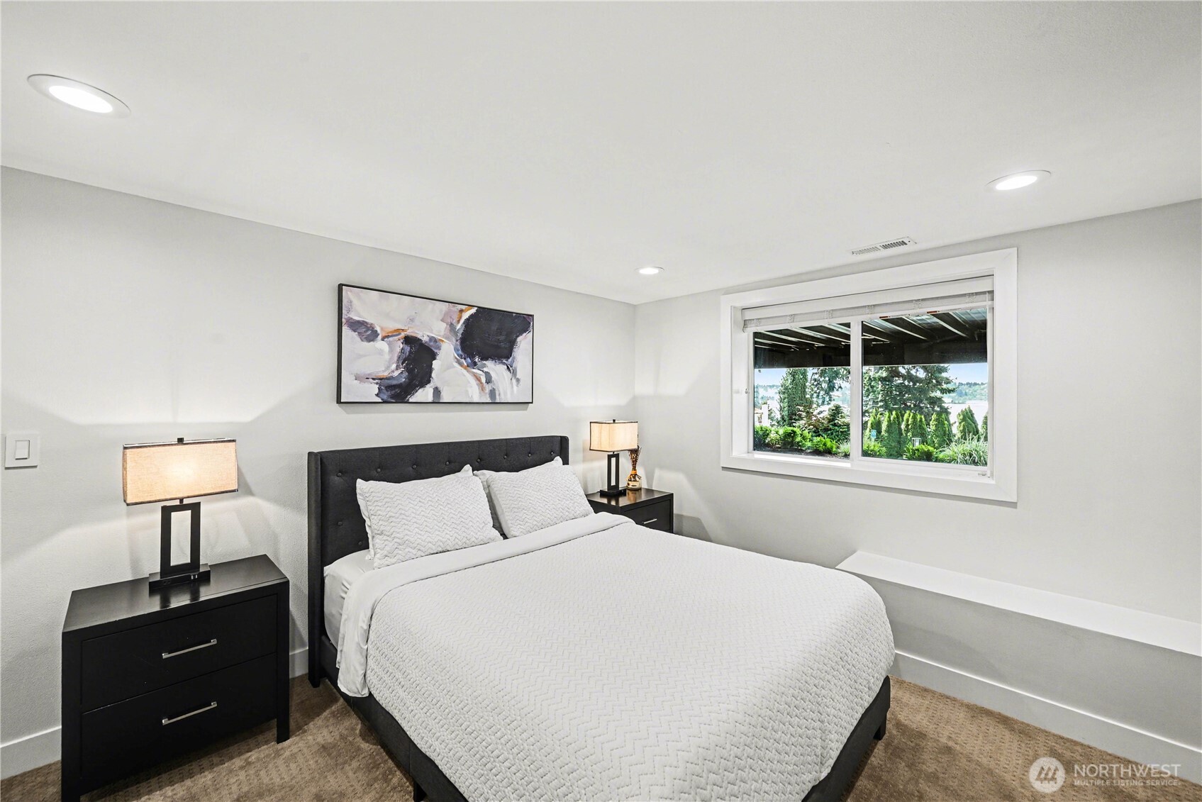 9544 Lake Washington Boulevard NE, Bellevue, WA 98004